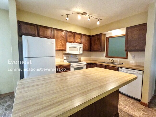 712 Frontier Ct in Fort Collins, CO - Building Photo - Building Photo