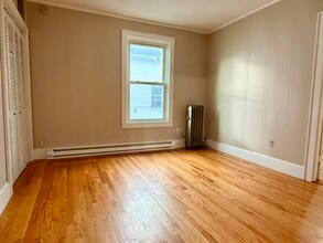 85 Bank St, Unit 2 in North Attleboro, MA - Building Photo - Building Photo