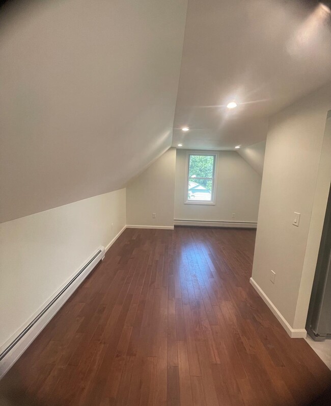 property at 8 Blauvelt Rd