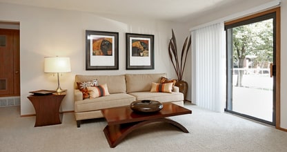 LionsHead Apartments in Omaha, NE - Building Photo - Building Photo