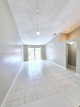 6708 NW 193rd Ter in Hialeah, FL - Building Photo - Building Photo