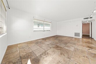 613 107th Ave N in Naples, FL - Building Photo - Building Photo