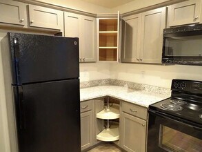 2 Broken Arrow Dr in Elizabethtown, PA - Building Photo - Building Photo