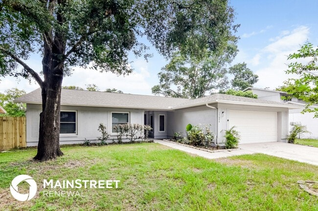 property at 17606 Shadyside Cir