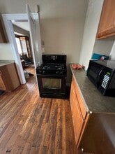 3613 Behrwald Ave in Cleveland, OH - Foto de edificio - Building Photo