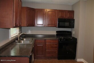 9407 Janna Dr in Louisville, KY - Building Photo - Building Photo