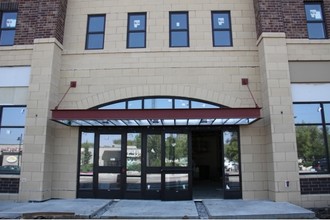 TowerLight on Wooddale Avenue in St. Louis Park, MN - Building Photo - Building Photo