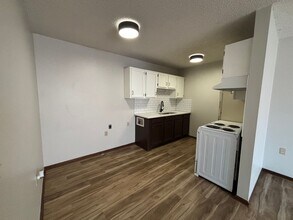 2619 W 15th St N in Wichita, KS - Building Photo - Building Photo