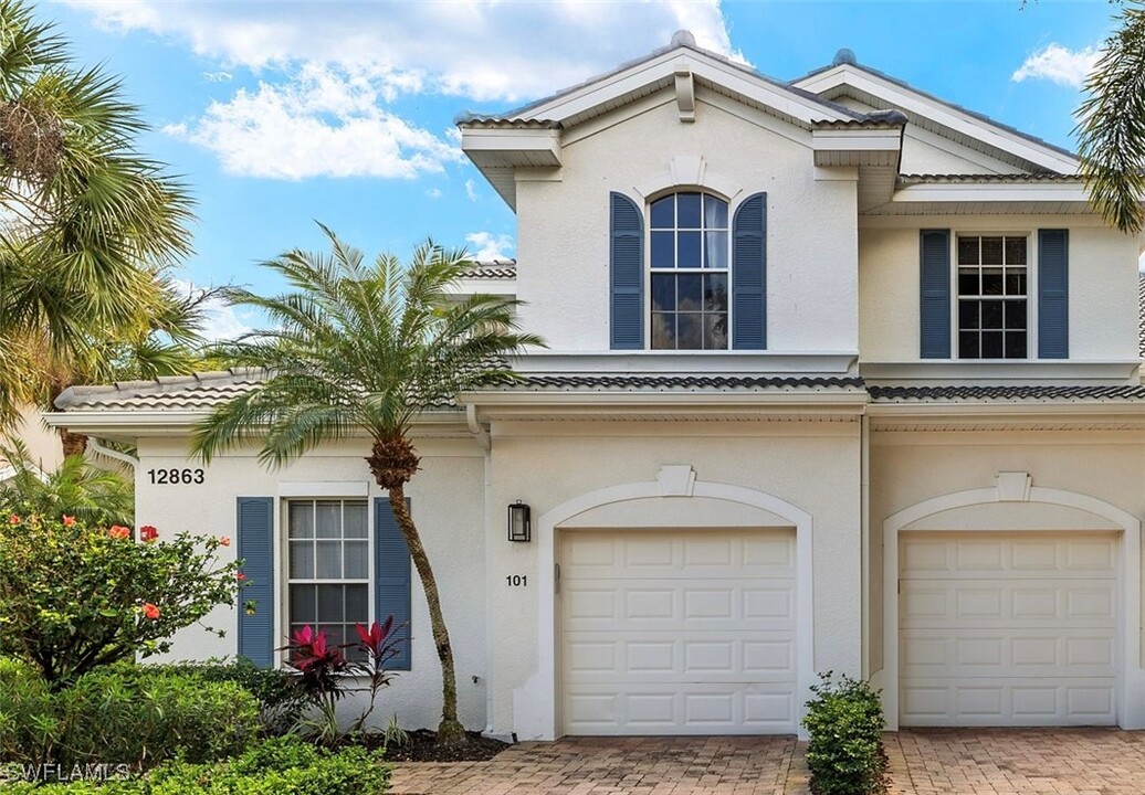 12863 Carrington Cir in Naples, FL - Building Photo