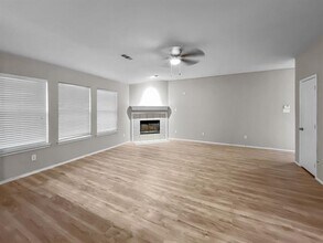 536 Goldstone Ln in Fort Worth, TX - Building Photo - Building Photo