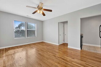 701 S 5th Ave in Maywood, IL - Building Photo - Building Photo