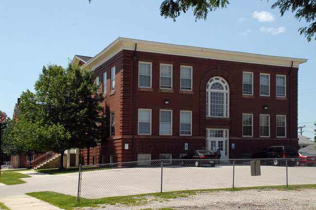 Shelly School Apartments in York, PA - Foto de edificio - Building Photo