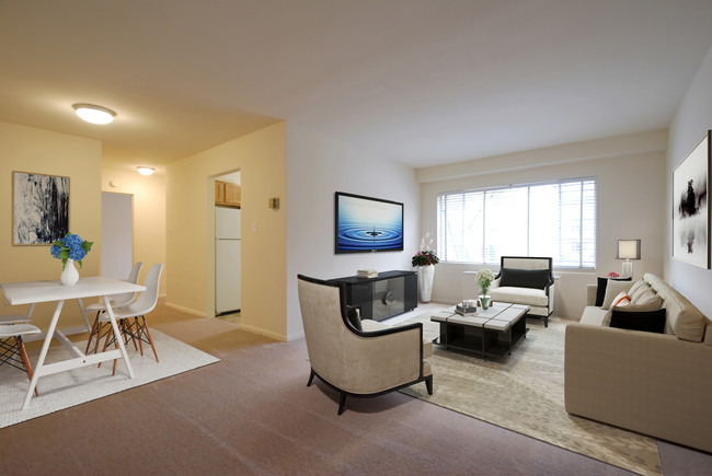 Westmont Gardens Apartments in Arlington, VA - Building Photo - Interior Photo