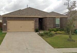 816 Brock Dr in Krugerville, TX - Building Photo