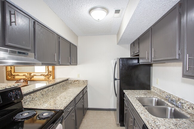 Magnolia Lake Apartments