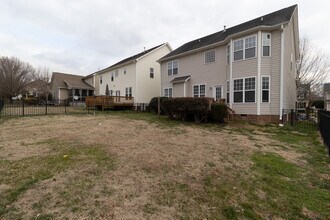 2047 Sinclair Trce in Burlington, NC - Building Photo - Building Photo