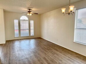 7216 Park Creek Cir W in Fort Worth, TX - Building Photo - Building Photo