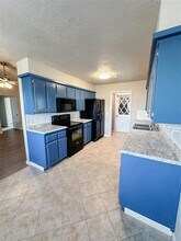 7603 NW Andrews Ave in Lawton, OK - Foto de edificio - Building Photo