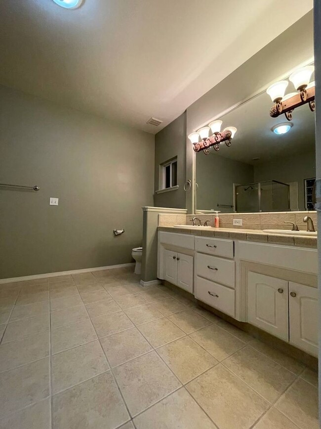 1615 Camino Ln in Madera, CA - Building Photo - Building Photo