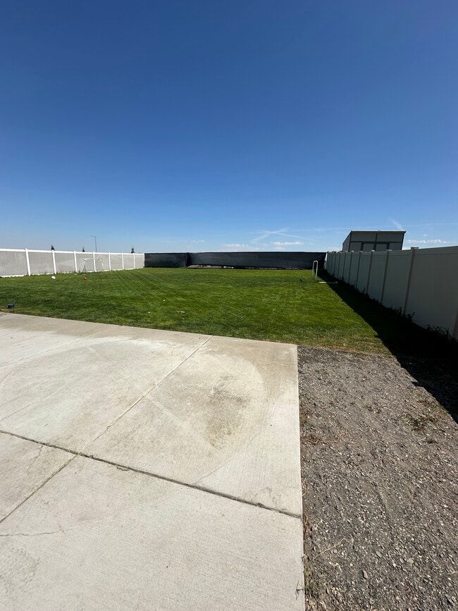 6205 Curlew Ln in Pasco, WA - Building Photo - Building Photo