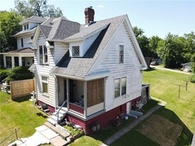 585 Duncan Ave, Unit 2