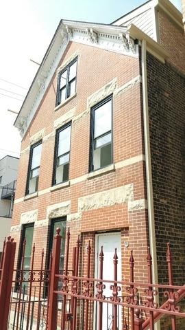 2014 N Wolcott Ave in Chicago, IL - Foto de edificio