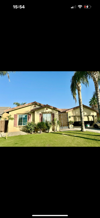 7816 Splendor Way in Bakersfield, CA - Building Photo