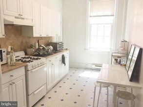 251 S 16th St in Philadelphia, PA - Building Photo - Building Photo