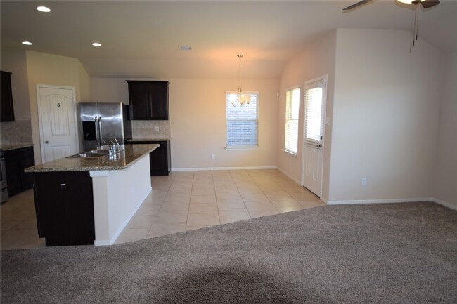 3042 Village Creek Dr in Katy, TX - Foto de edificio - Building Photo