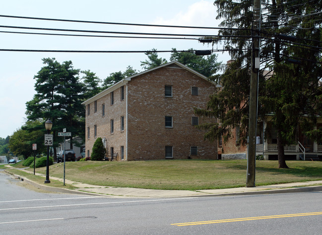 1 James St in Frederick, MD - Foto de edificio - Building Photo