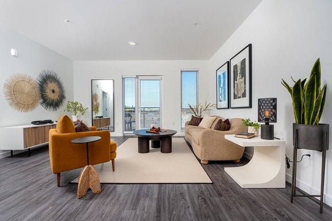 Bell Alderwood in Lynnwood, WA - Building Photo - Building Photo