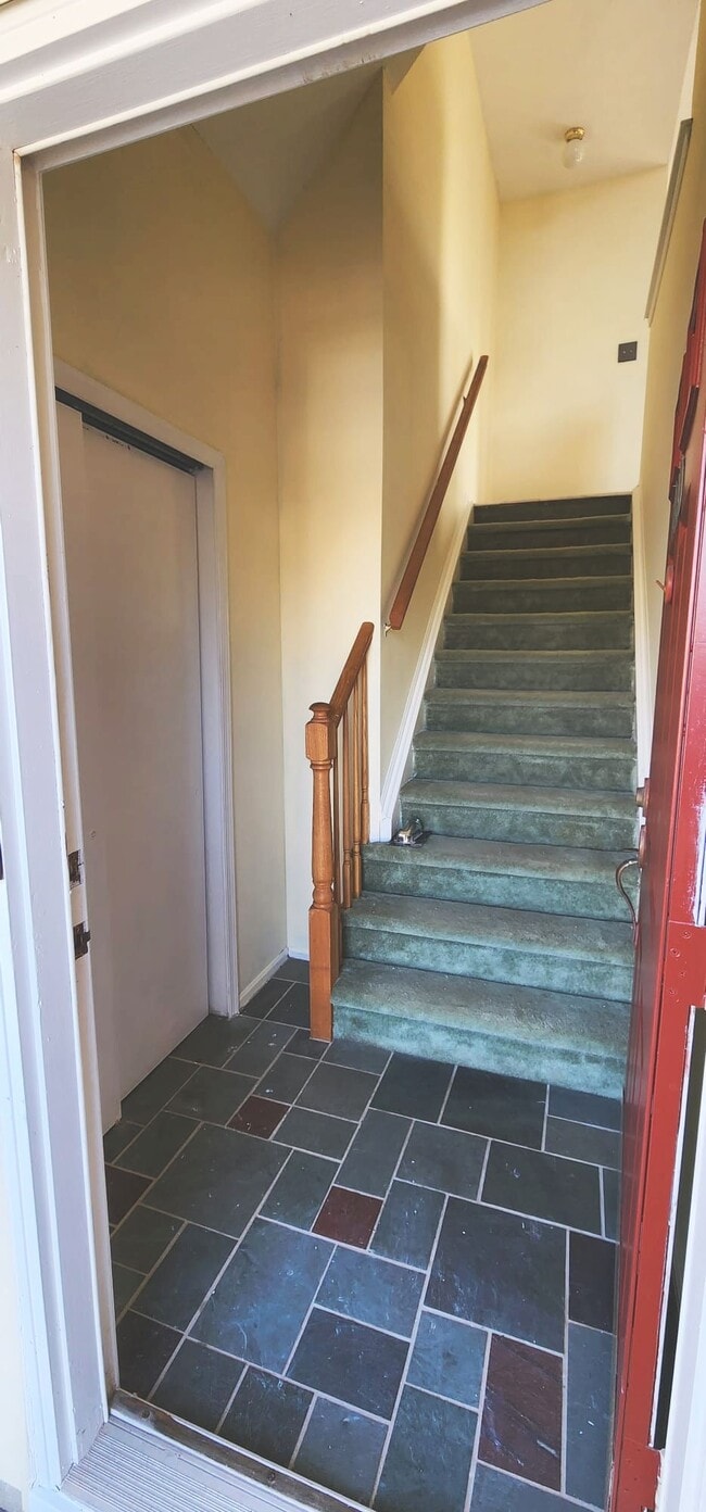1410 Pinhorn Dr, Unit 1410 in Bridgewater, NJ - Building Photo - Building Photo