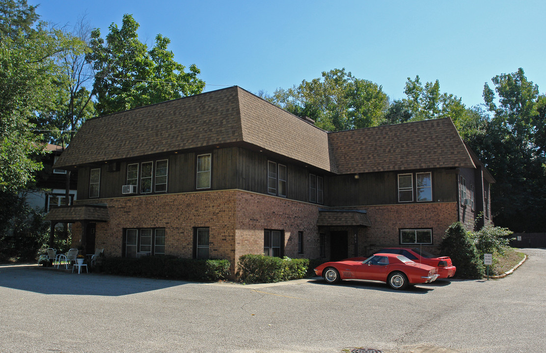 603-603 1/2 Lincoln Ave in Fox River Grove, IL - Building Photo