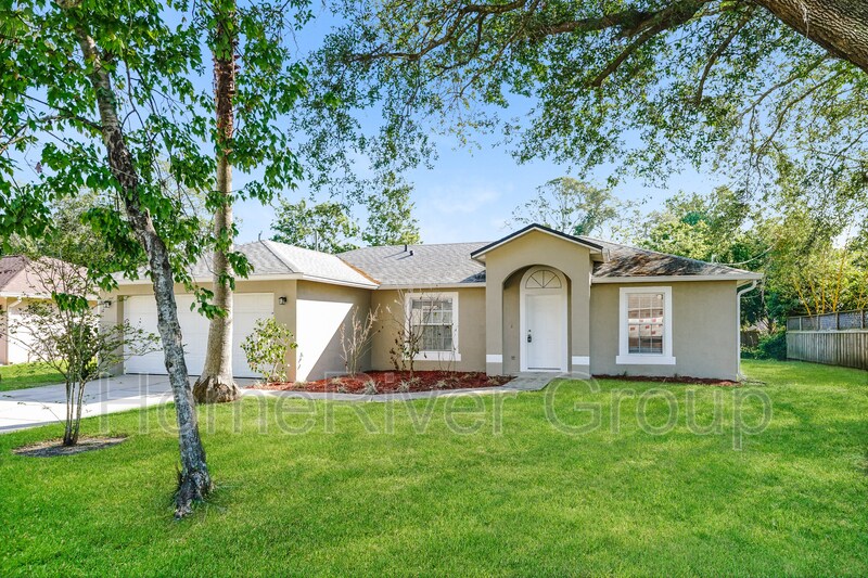 2941 Umbrella Tree Dr in Edgewater, FL - Building Photo