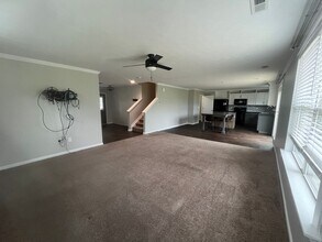 6797 Brittany Oak Dr in Louisville, KY - Building Photo - Building Photo