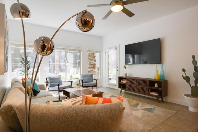 5450 E Deer Valley Dr