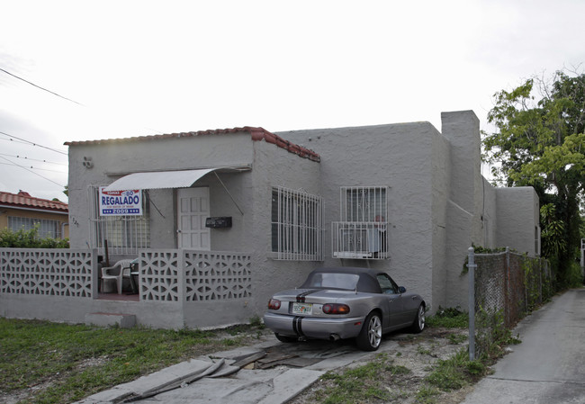 1320 SW 7th St in Miami, FL - Building Photo - Building Photo