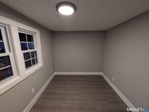 183 N Main St in Branford, CT - Building Photo - Building Photo