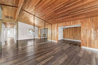 1828 Hassett Ave in Las Vegas, NV - Building Photo - Building Photo