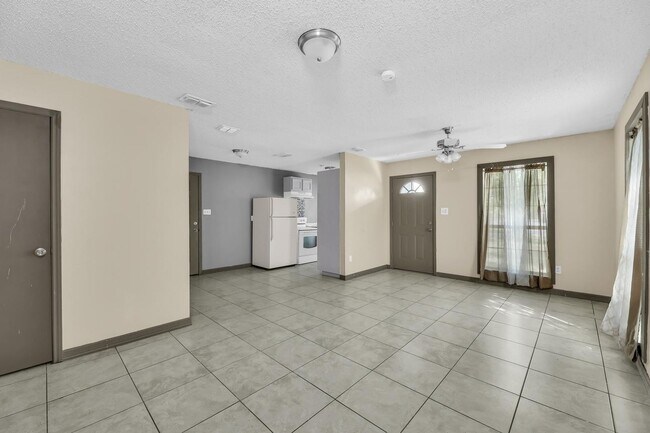 440 W Siesta St in Pharr, TX - Building Photo - Building Photo