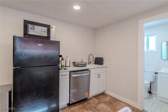 100 N Ocotillo St in Henderson, NV - Building Photo - Building Photo