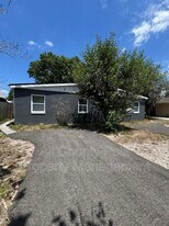 3018 Galaxy Ln in Lakeland, FL - Building Photo