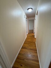 18021 SW Tualata Ave in Lake Oswego, OR - Building Photo - Building Photo