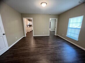 1104 Bluff St in Wichita Falls, TX - Building Photo - Building Photo