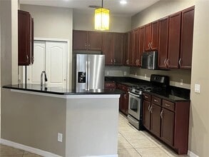 20050 Oakflower Ave in Tampa, FL - Building Photo - Building Photo