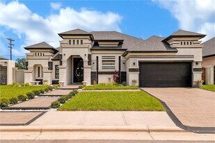 20 West Dr in Pharr, TX - Building Photo