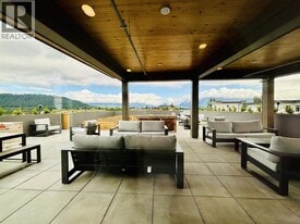 723 Grover Ave in Coquitlam, BC - Building Photo