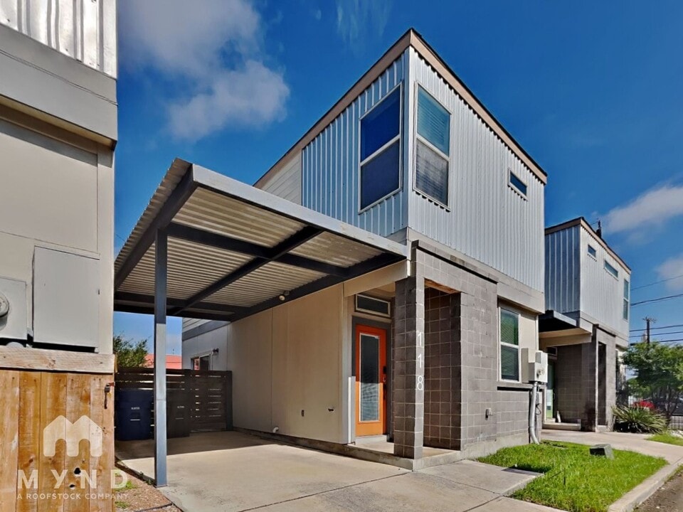 118 E Myrtle St in San Antonio, TX - Building Photo