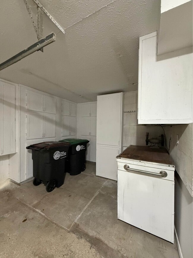 6735 S 153rd Cir in Omaha, NE - Building Photo - Building Photo