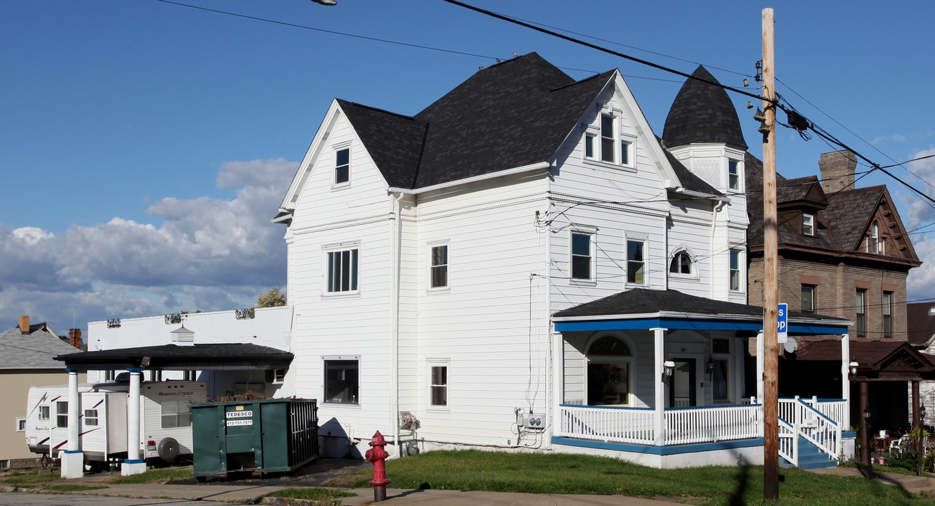 2403 Jenny Lind St in McKeesport, PA - Building Photo